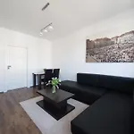 Dd Apartment *