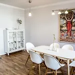 Apartment Dd *